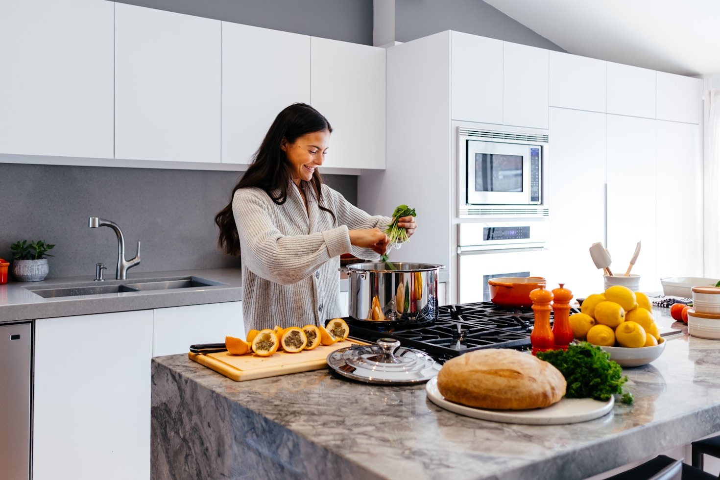 Nutrition Science Meets Artificial Intelligence